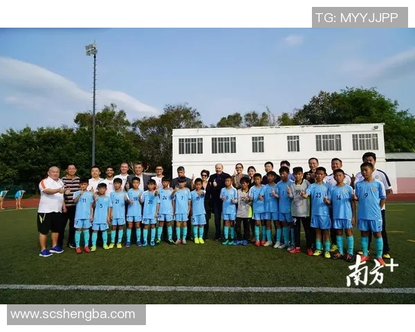 德国足球教练与球员的成功之道与团队协作精神探讨